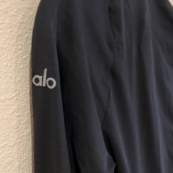 Alo Cropped Escalate Wrap Top in Black - Picture 10 of 10